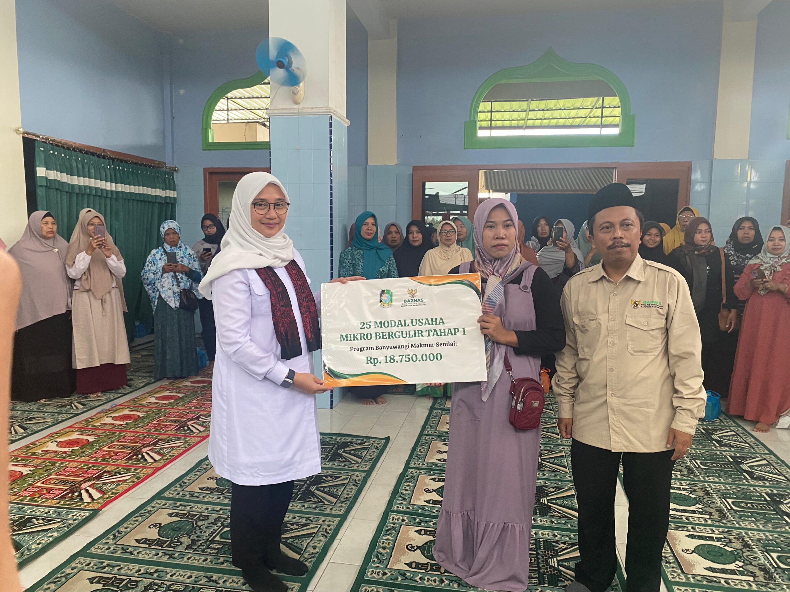 gandeng-baznas,-pemkab-banyuwangi-gerakkan-ekonomi-arus-bawah-lewat-bantuan-usaha-mikro