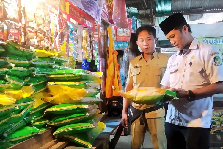 tak-kunjung-turun-harga-beras-malah-terus-naik,-jelang-ramadan-mencapai-rp-17-ribu-per-kg