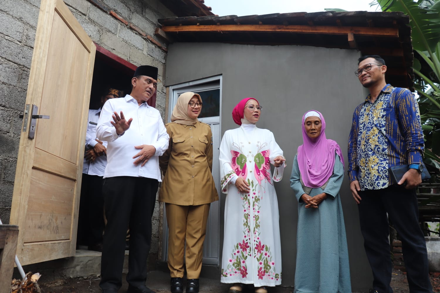 gandeng-baznas,-banyuwangi-kembali-gotong-royong-bedah-rumah-tidak-layak-huni