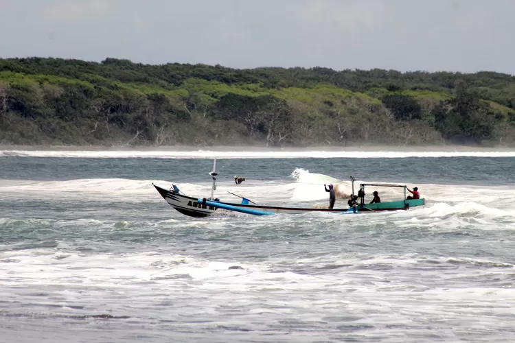 selama-2023-dan-2024,-perairan-plawangan-banyuwangi-telan-14-korban-jiwa