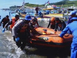 Wisatawan yang Berselancar di Grajagan Banyuwangi Perlu Izin Khusus – Radar Banyuwangi
