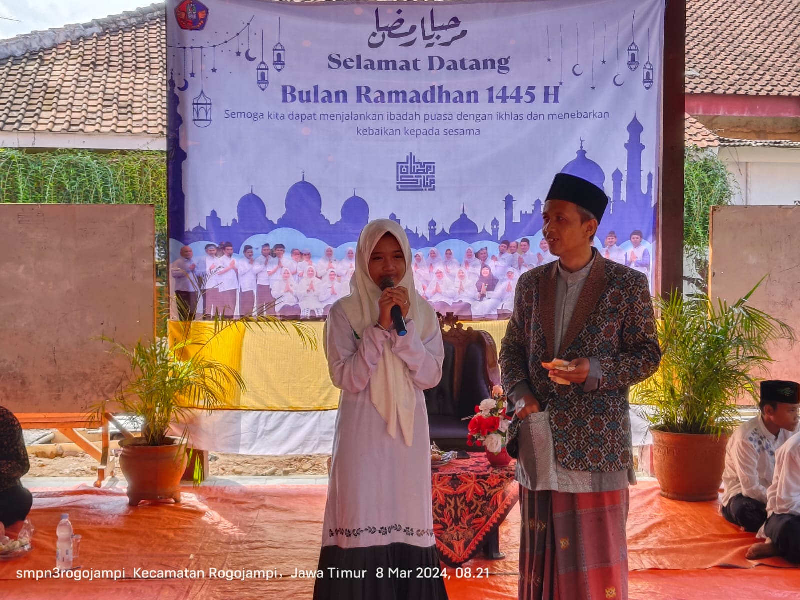 smpn-3-rogojampi-kemas-jumat-taqwa-dengan-megengan-nampani-poso-ramadhan-1445-h