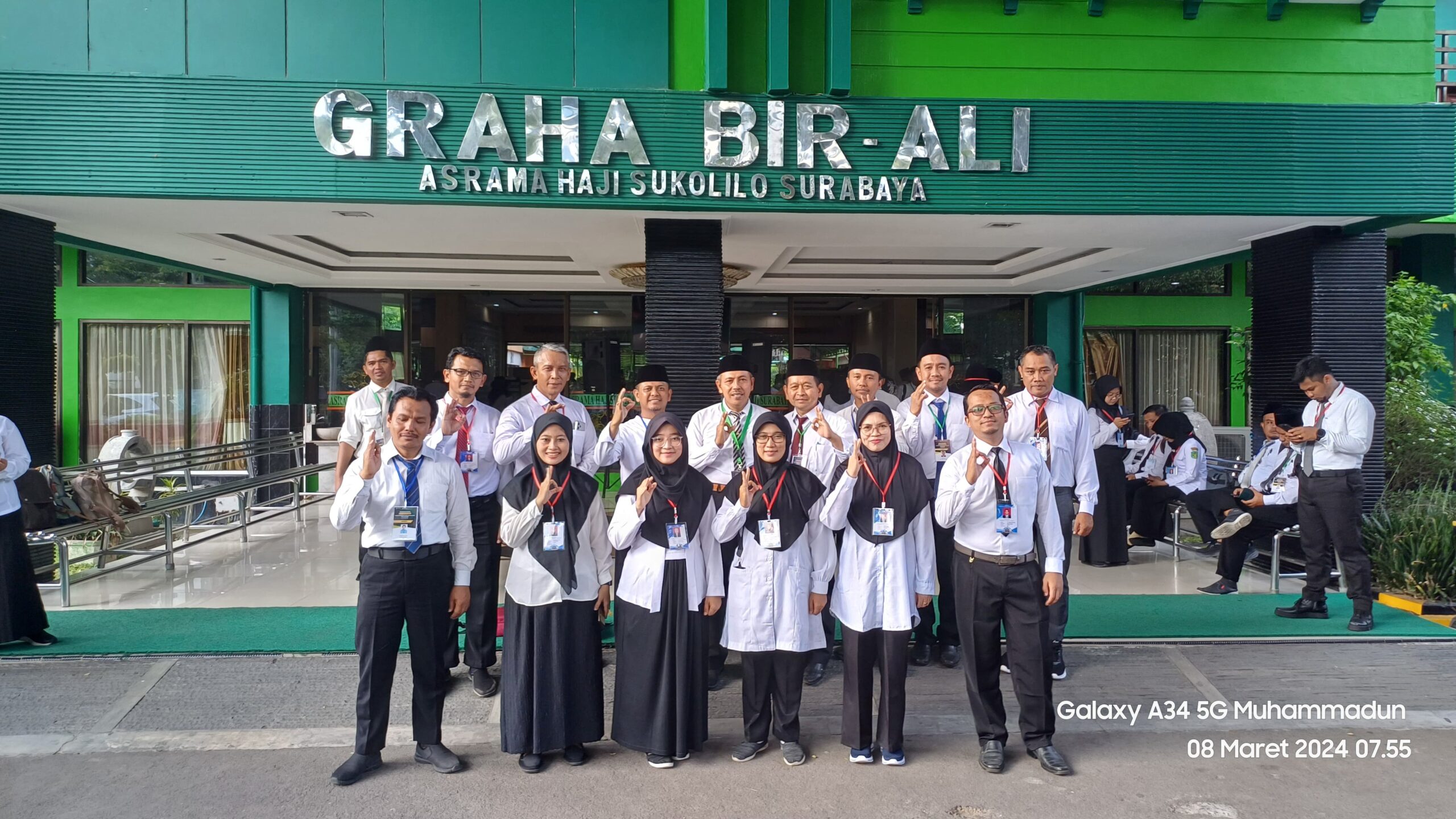embarkasi-surabaya-tahun-2024-satu-kloter-371-jamaah