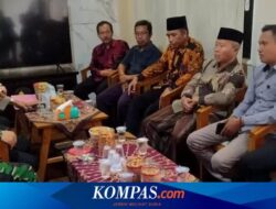 Government Urges to Close Liquor Shops Ahead of Ramadan, A number of people came to the sub-district head in Banyuwangi