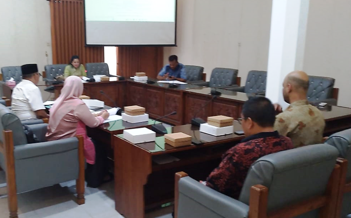 dprd-banyuwangi-segera-tetapkan-raperda-jdih