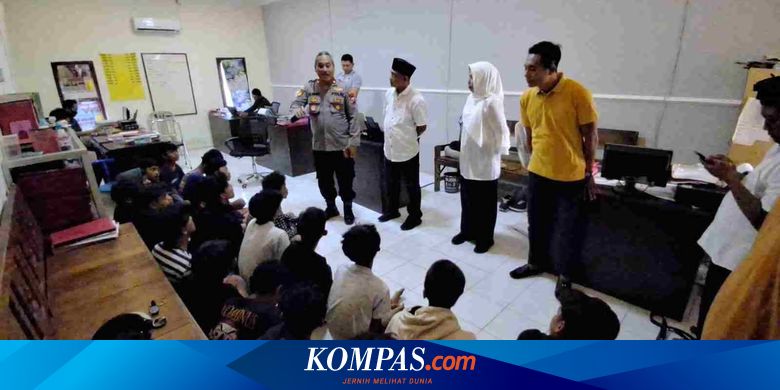 polisi-amankan-belasan-pemuda-di-banyuwangi-yang-akan-perang-sarung