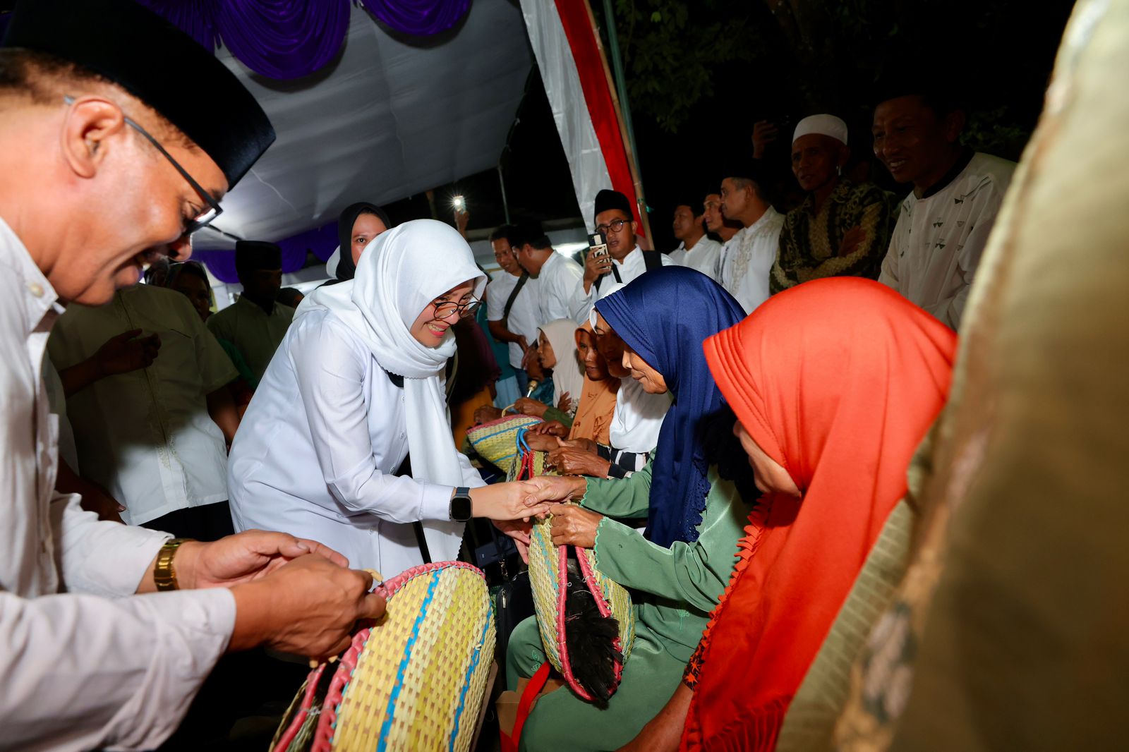 kembali-helat-safari-ramadan,-bupati-ipuk:-momen-bertemu-masyarakat