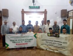 Praktek Dakwah Ponpes eLkisi Di Masjid Al Hilal Tersentuh Pantai Syariah Pulau Santen