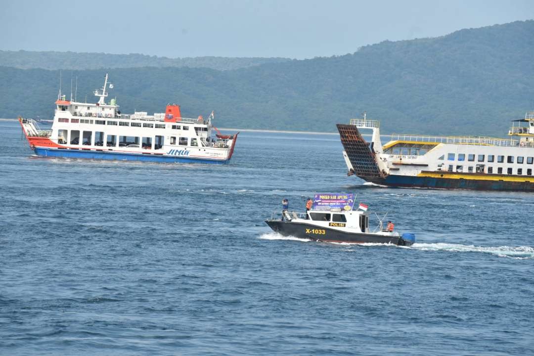 mudik-2024:-polairud-terjunkan-8-kapal-patroli-di-selat-bali
