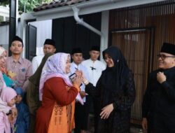 Residents of Banyuwangi Enthusiastically Attend Open House at Ipuk Regent's Residence, 'Forgive me body and soul’ – Tribunjatim.com
