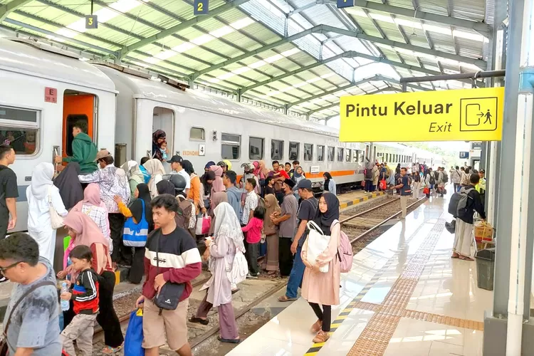 h+4-lebaran-2024,-daops-9-jember-berangkatkan-43.723-penumpang-–-radar-banyuwangi