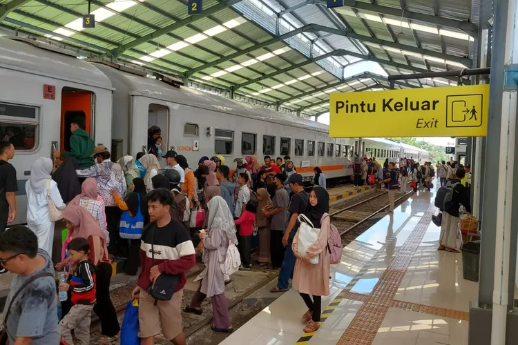 padahal-puncak-arus-balik-sudah-lewat,-tiket-sepur-tetap-habis-hingga-h+10-lebaran