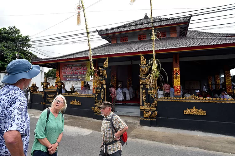 bale-banjar-kampung-bali-jadi-hindu-center-di-banyuwangi,-ini-manfaatnya-bagi-umat-hindu