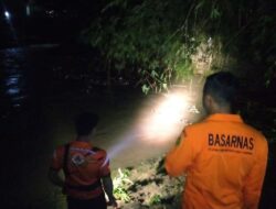 Gagal Putar Balik Motor Bocah Banyuwangi Hanyut di Sungai