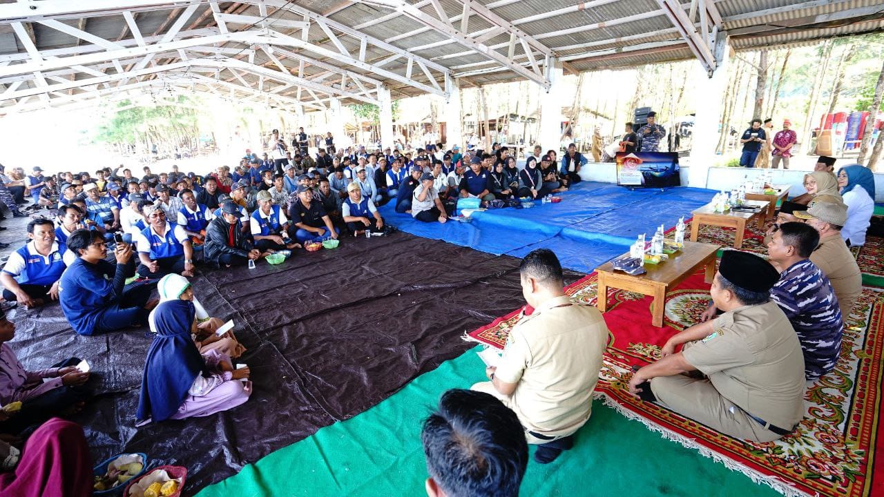 bupati-ipuk-dorong-nelayan-diversifikasi-pangan-hasil-tangkapan-laut