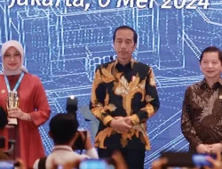 Pemkab Banyuwangi Raih Penghargaan Pembangunan dari Presiden Jokowi: Evaluasi Komprehensif dan Kreatif Perencanaan Pembangunan Daerah