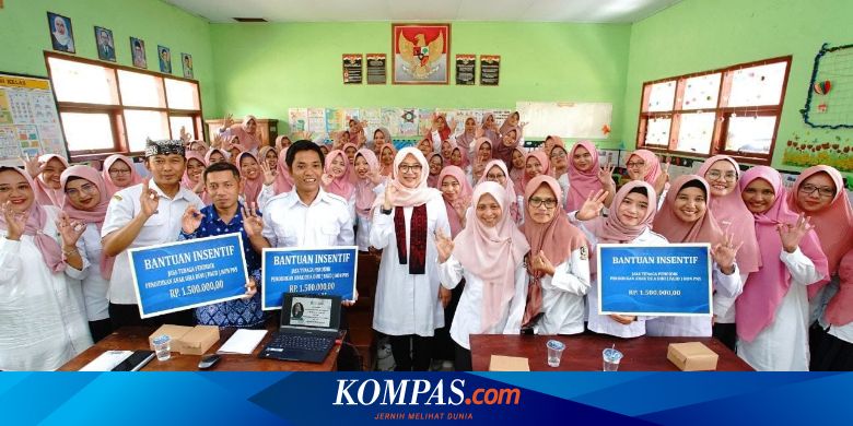bupati-banyuwangi-salurkan-insentif-rp-7,2-miliar-kepada-1.200-guru-paud