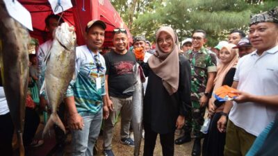 ratusan-pemancing-seantero-indonesia-serbu-perairan-banyuwangi
