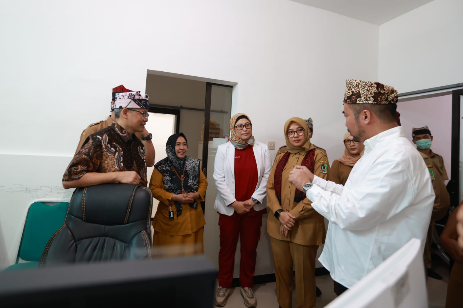 disambut-bupati-ipuk,-sekjen-kemenkes-dukung-penguatan-layanan-kesehatan-banyuwangi
