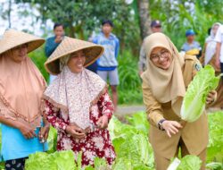 Ngantor di Dua Desa, Bupati Ipuk Geber Program Penguatan Ekonomi Arus Bawah