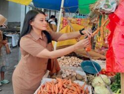 ASN Pemkab Banyuwangi Serbu Dagangan Pedagang Relokasi Pasar Banyuwangi – Tribunjatim.com