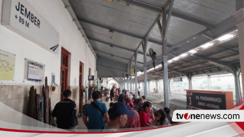 ribuan-penumpang-padati-sejumlah-stasiun-daop-jember-saat-libur-waisak