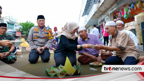 pengerjaan-revitalisasi-pasar-banyuwangi-dimulai,-ratusan-pedagang-gelar-tasyakuran
