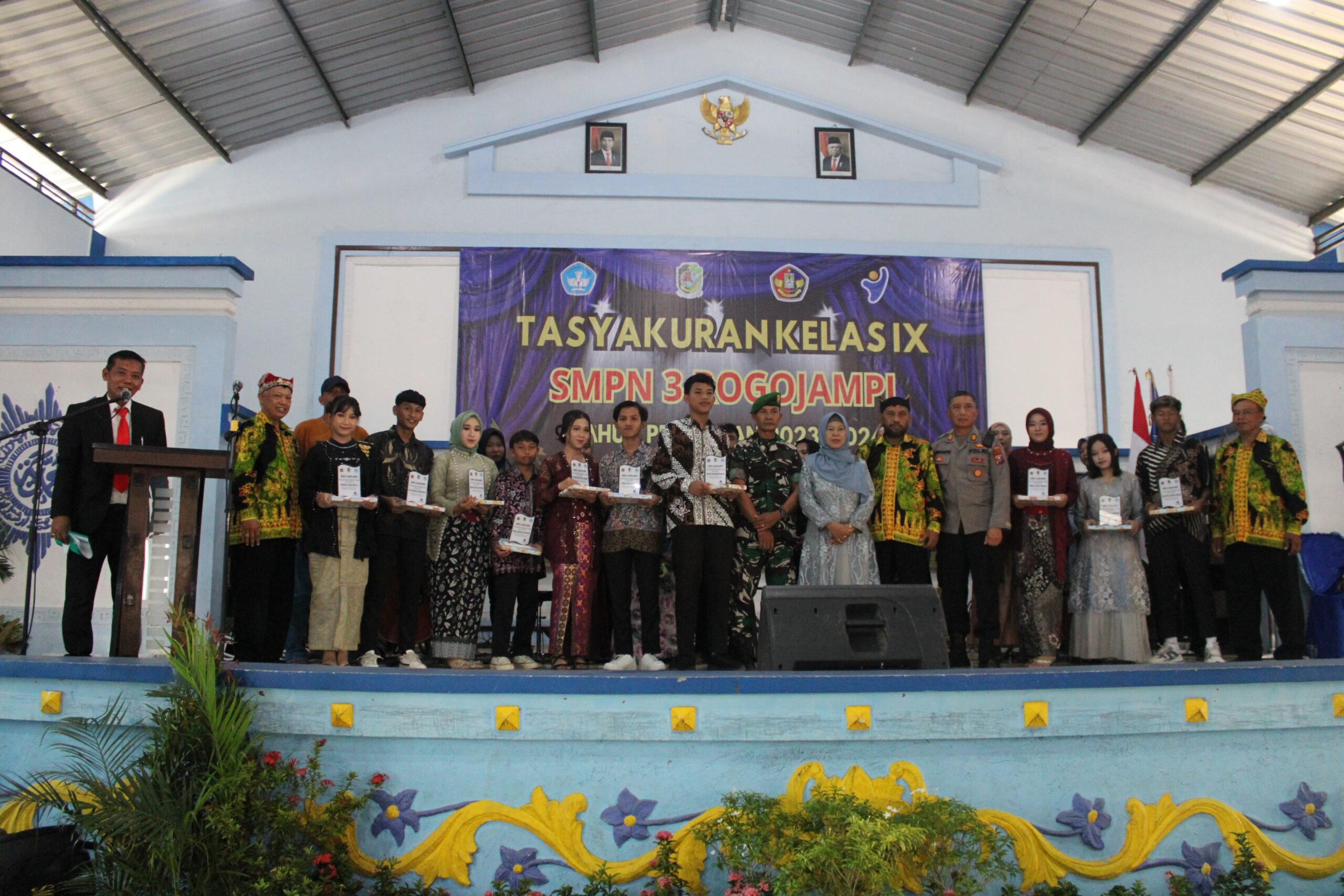 tasyakuran-kelas-ix-smpn-3-rogojampi-di-smuhero