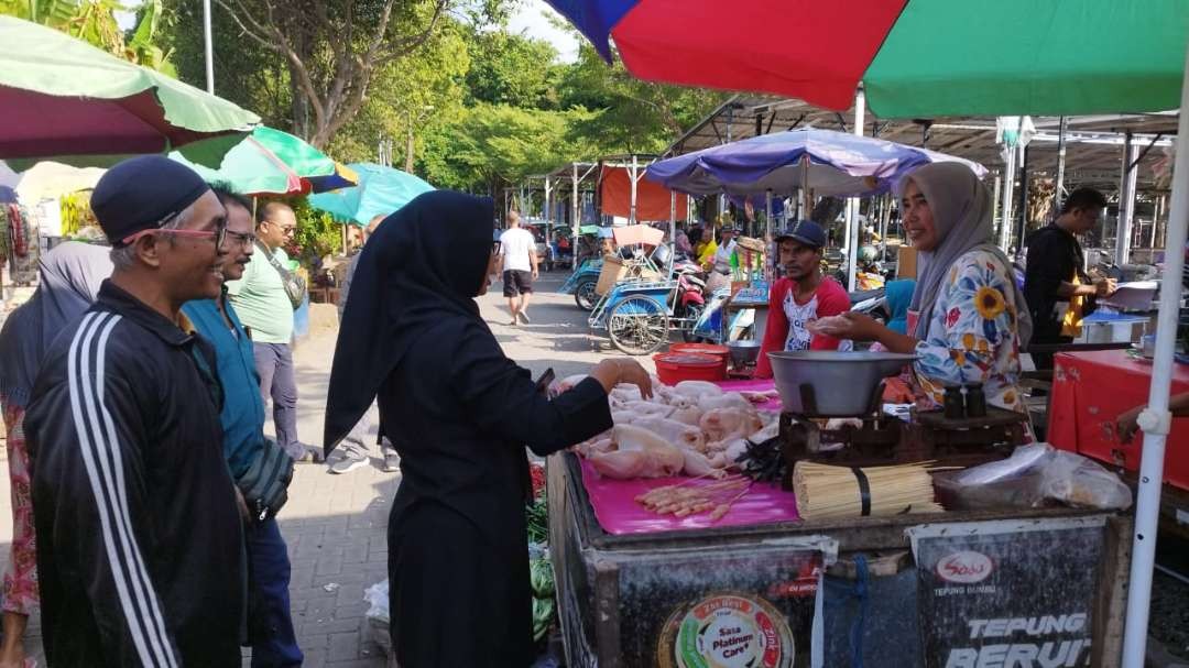 peduli-pedagang,-pegawai-diimbau-belanja-di-relokasi-pasar-banyuwangi