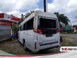 Lagi, Minibus Angkut Belasan Wisatawan asal China Terguling di Jalur Ijen Banyuwangi