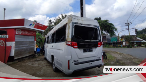 lagi,-minibus-angkut-belasan-wisatawan-asal-china-terguling-di-jalur-ijen-banyuwangi