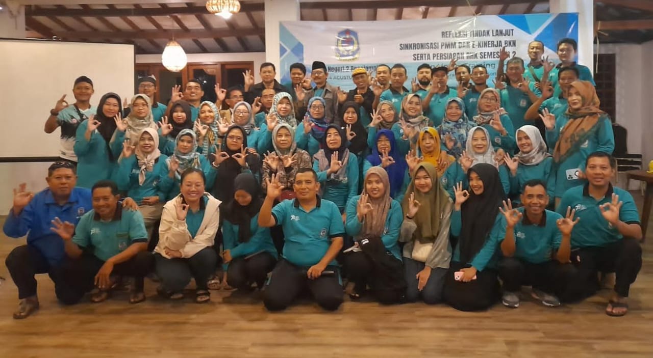 guru-smpn-2-rogojampi-ikuti-in-house-training-(iht),terapkan-refleksi-e-kinerja-berbasis-pmm