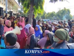 Massa Geruduk Mapolresta Banyuwangi Pertanyakan soal Penjemputan Paksa Warga Pakel