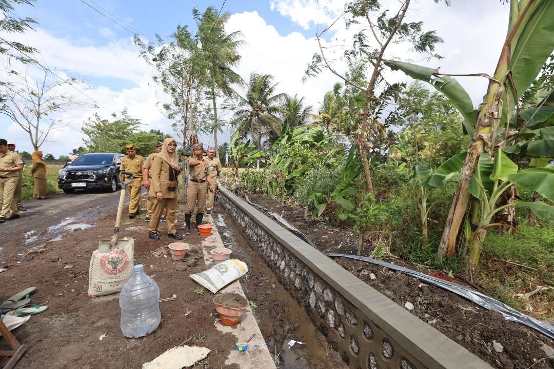 banyuwangi-akan-bangun-123-km-jaringan-irigasi-sistem-padat-karya