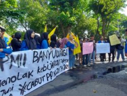 Aksi Tolak Tapera, PMII Gelar Unjuk Rasa di Gedung DPRD Banyuwangi