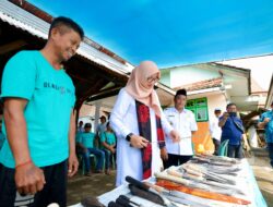 Upaya Pandai Besi Banyuwangi Bersaing dengan Produk Pabrikan, Jaga Kualitas Dikirim Luar Kota
