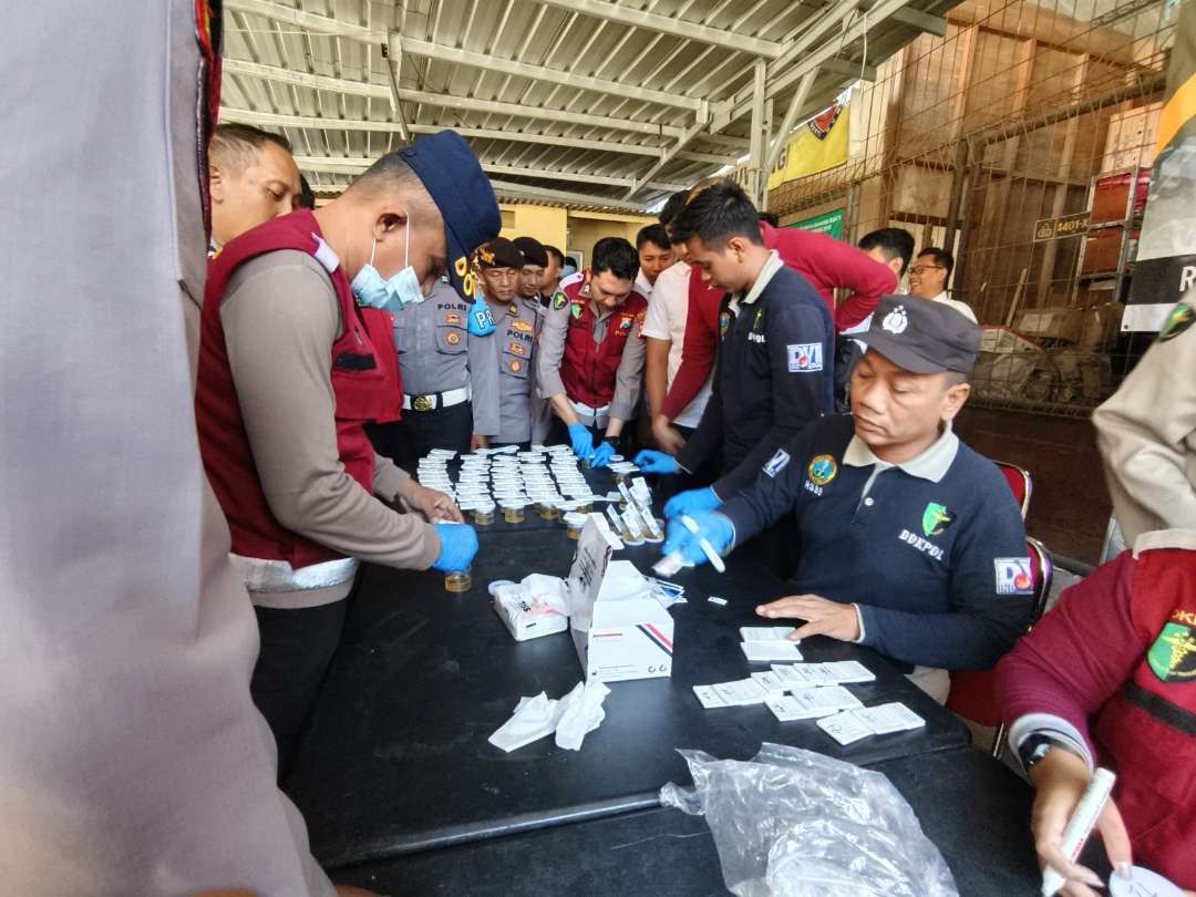 komitmen-perangi-narkoba,-polresta-banyuwangi-gelar-tes-urin-dadakan
