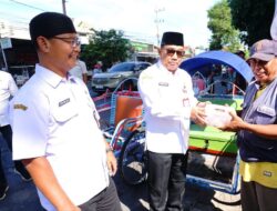 ASN Banyuwangi Gotong Royong Salurkan Ratusan Paket Daging Kurban