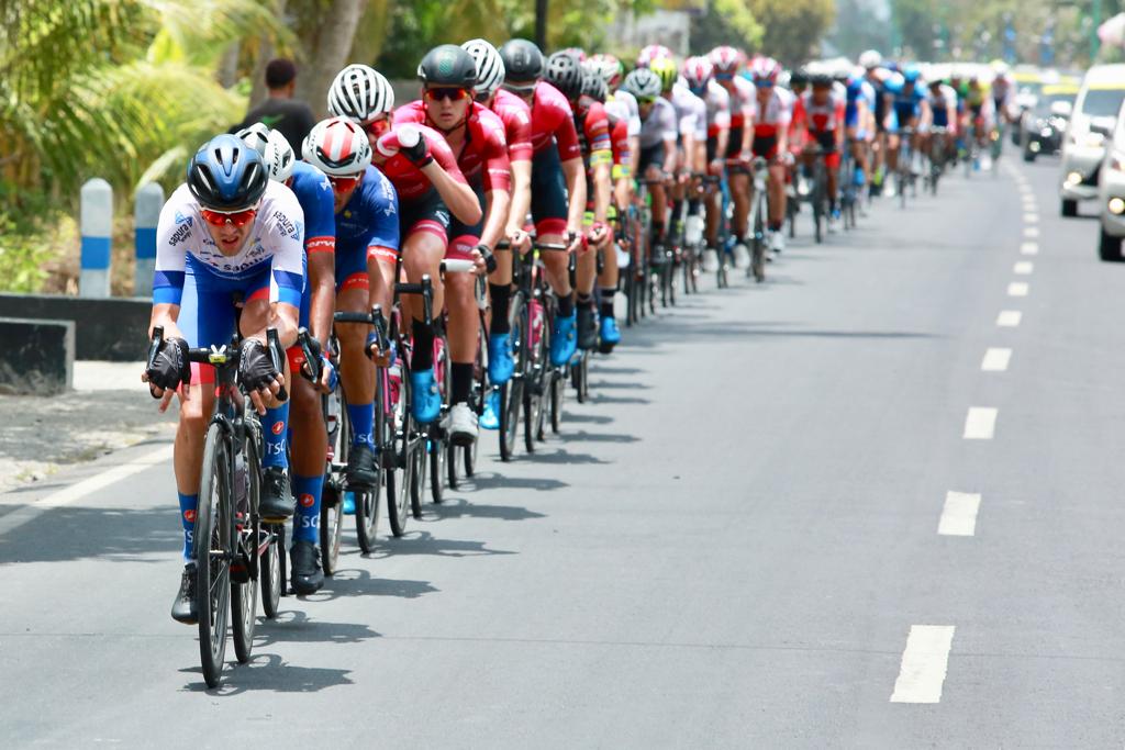 kembali-digelar,-tour-de-banyuwangi-ijen-tahun-ini-diikuti-20-tim-dari-9-negara