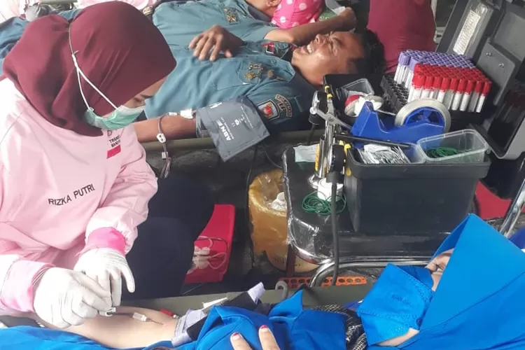 peringati-hut-marinir,-puslatpurmar-7-lampon-banyuwangi-gelar-donor-darah