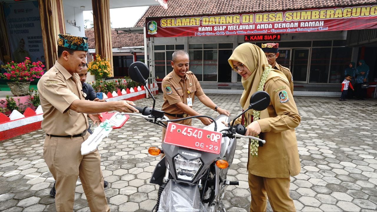 perkuat-jemput-bola,-bupati-banyuwangi-tambah-kendaraan-kesehatan-untuk-daerah-sulit-dijangkau