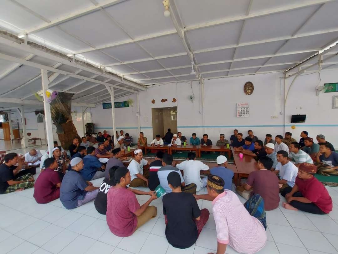 peringati-tahun-baru-islam,-warga-binaan-lapas-banyuwangi-gelar-khotmil-quran
