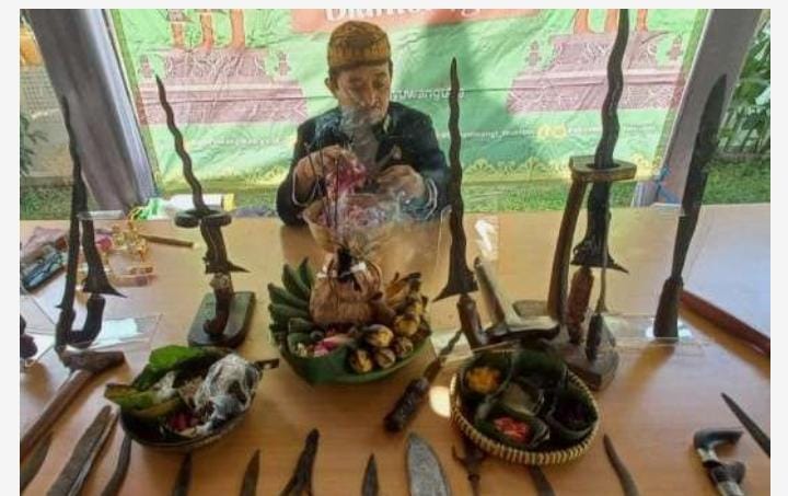 kegiatan-gelar-budaya-keris-dilaksanakan-oleh-paguyuban-pelestari-tosan-aji-blambangan