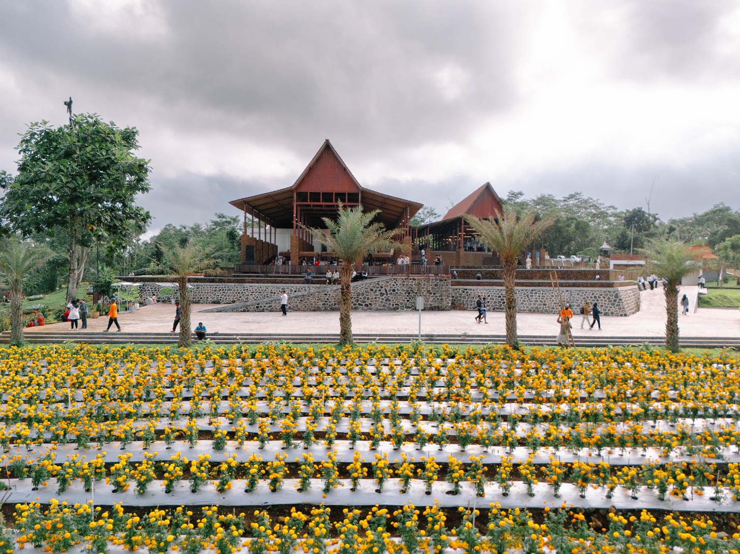 “sepekan-di-agrowisata-tamansuruh-(awt)”-banyuwangi-diperpanjang,-warga-diperbolehkan-gelar-event