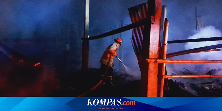 kandang-berisi-12.000-ekor-ayam-milik-kades-di-banyuwangi-terbakar,-kerugian-rp-920-juta