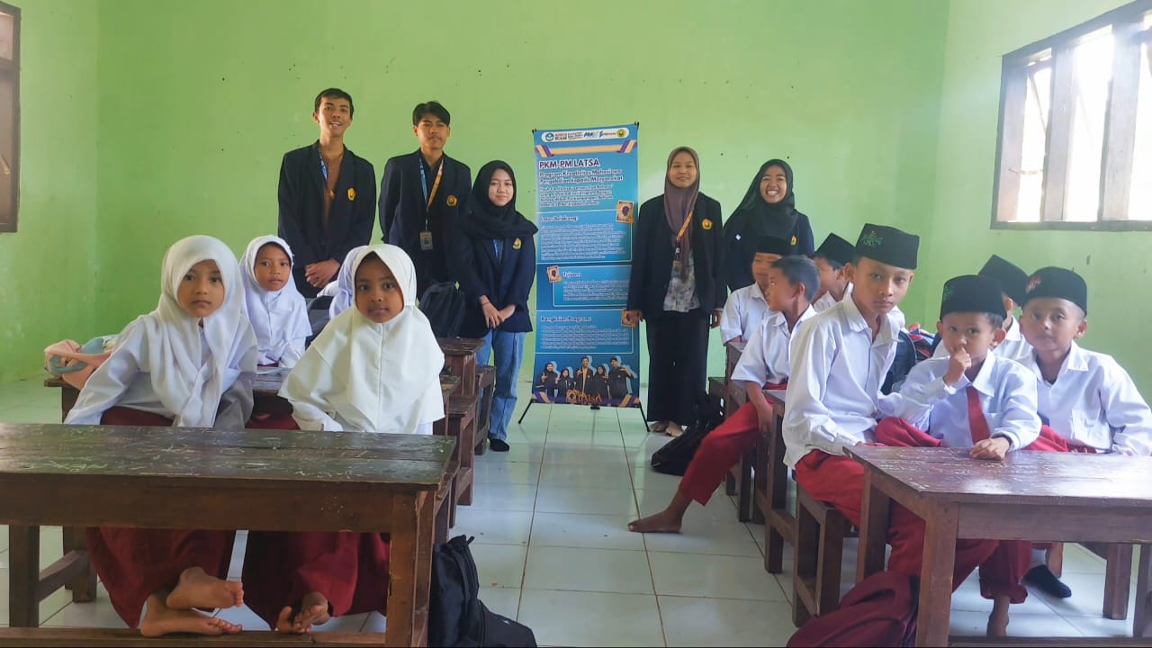 mahasiwa-universitas-jember-luncurkan-flash-card-latsa-untuk-optimalisasi-trigatra-bangun-bahasa