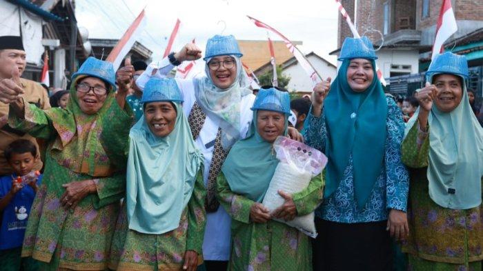 serunya-bupati-ipuk-lomba-agustusan-bareng-warga-desa-di-banyuwangi-–-tribunjatim.com