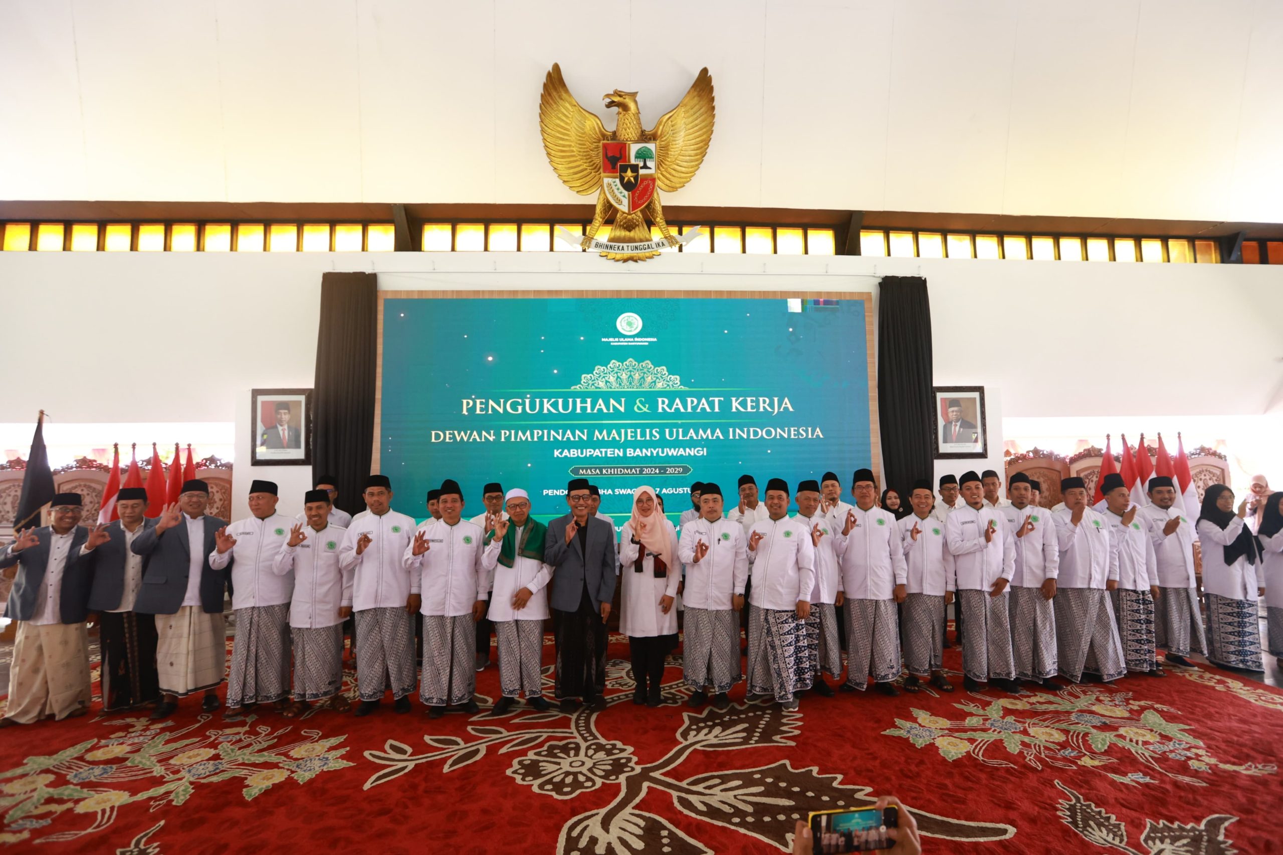 hadiri-pengukuhan-mui-banyuwangi,-ini-harapan-bupati-ipuk