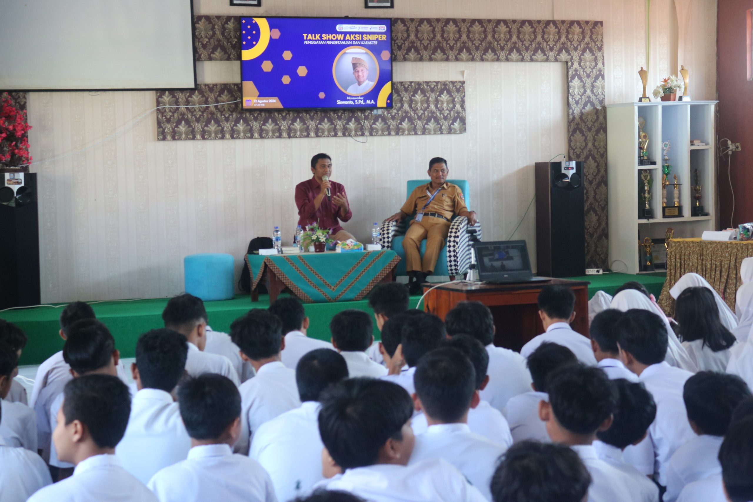 kukuhkan-rasa-bangga-menjadi-indonesia,-smpn-4-jember-gelar-sarasehan-budaya