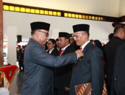 Sebanyak 157 ASN Banyuwangi Terima Satyalencana Karya Satya 2024